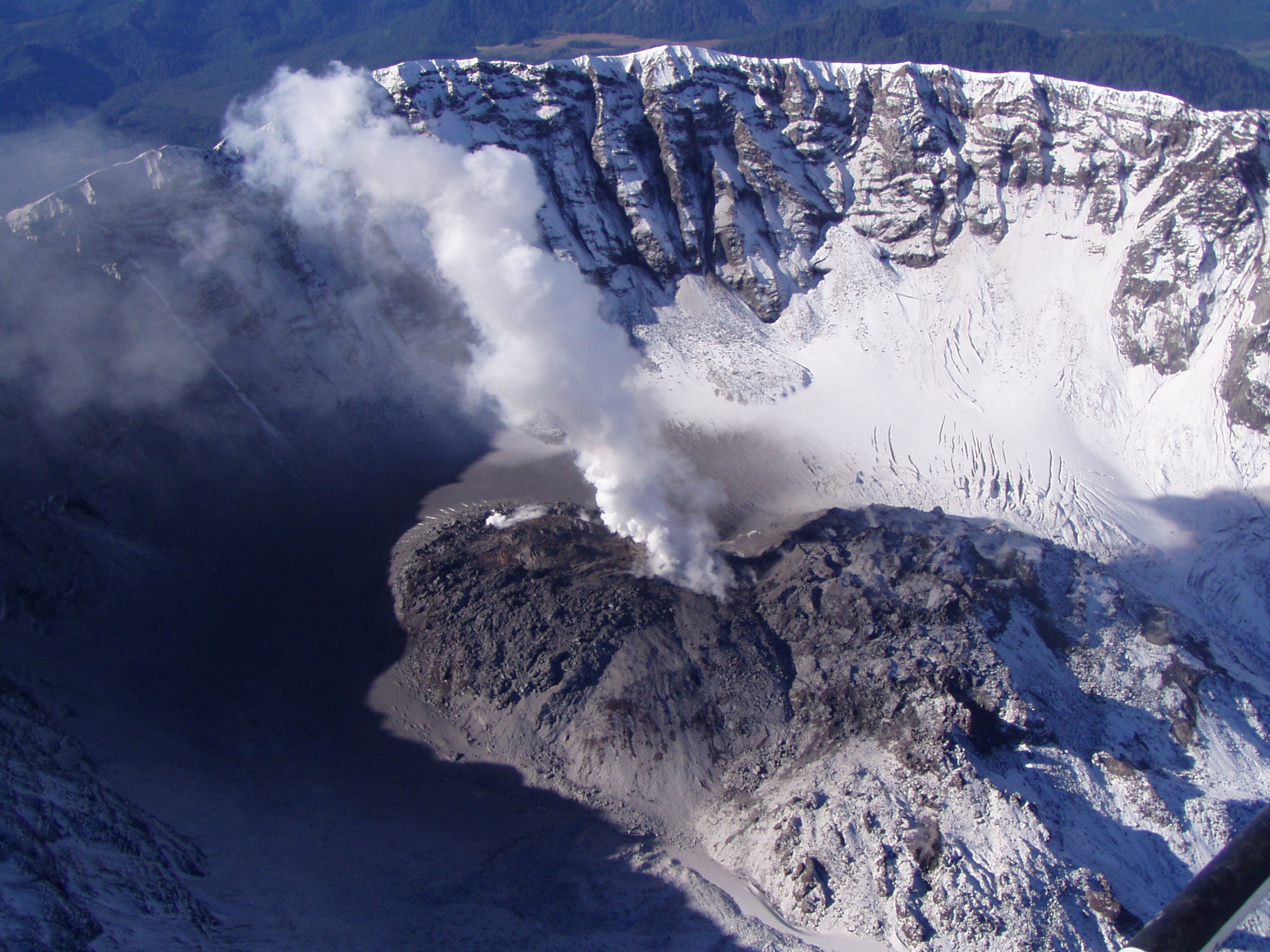 Crater_2004_19