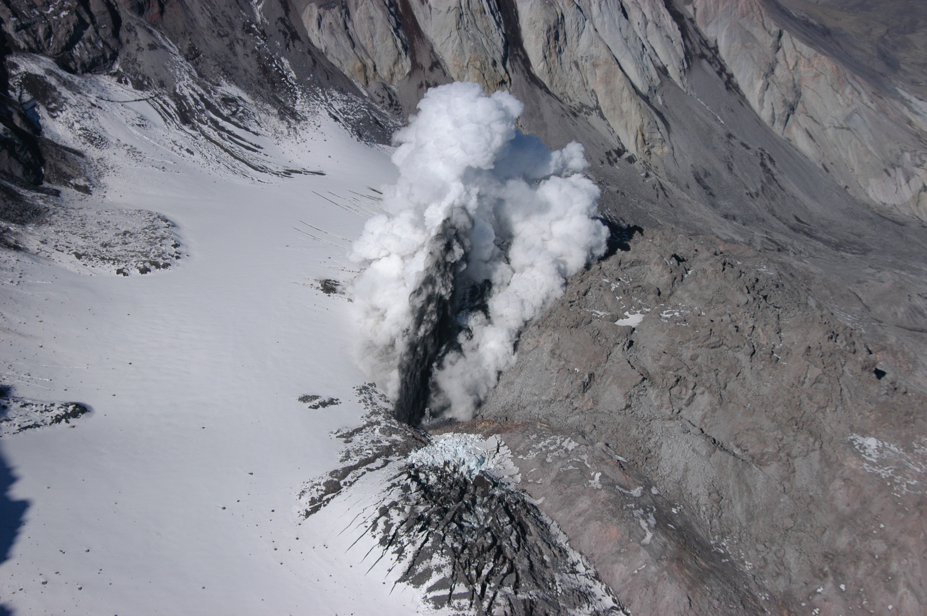 Crater_2004_07